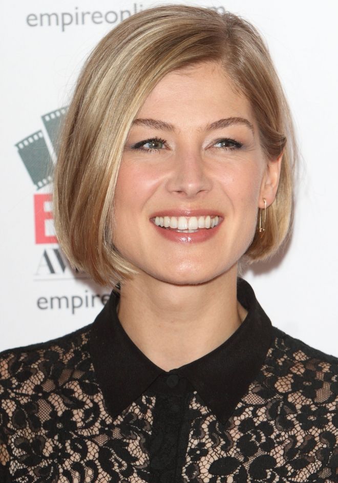 ashish rajoria share rosamund pike boob size photos