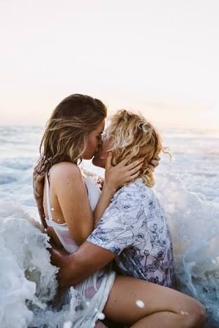 chris harvest recommends couple beach pictures tumblr pic