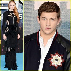 don woolsey share sophie turner wardrobe malfunction photos