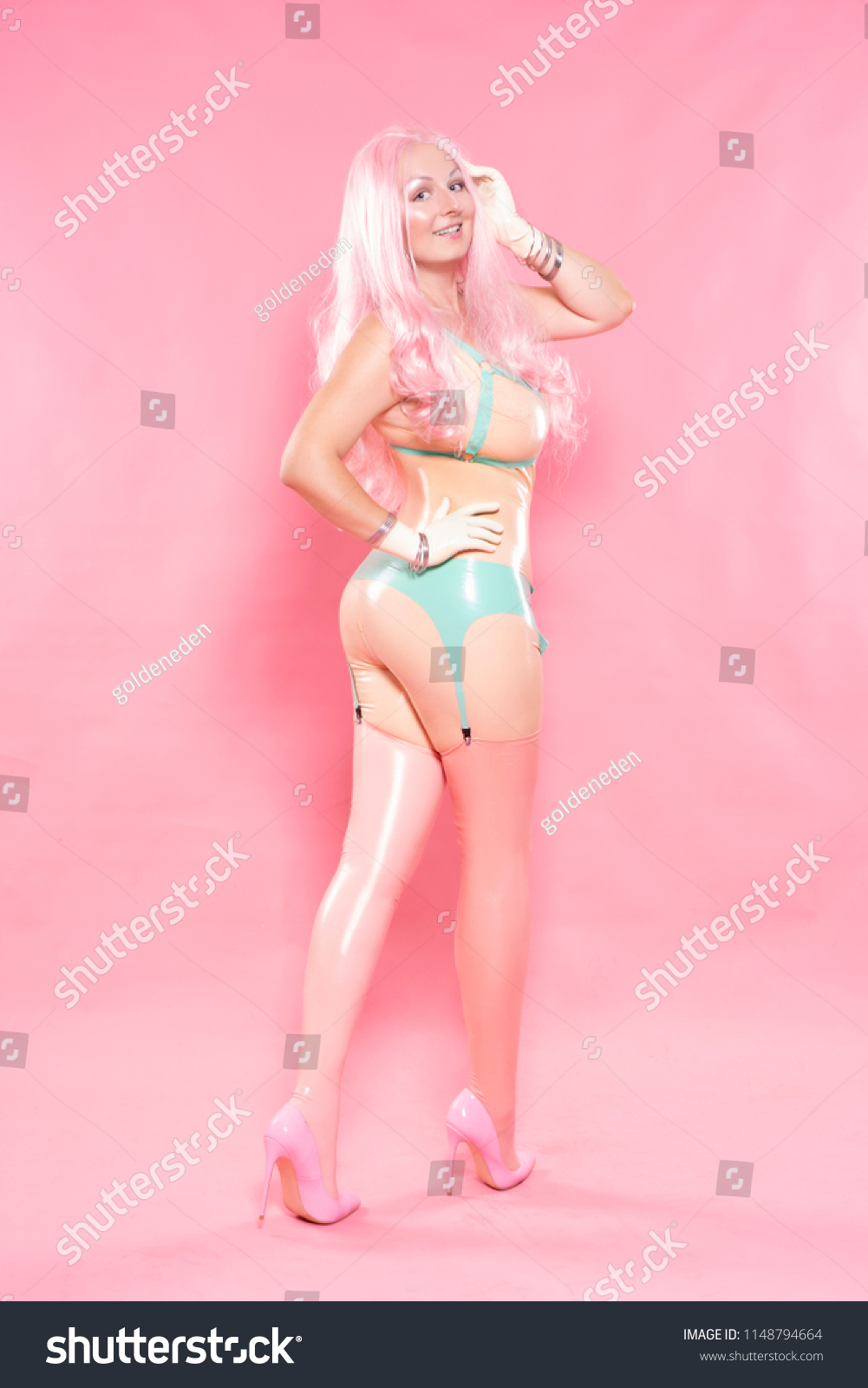 beth donohoe recommends chubby girl in latex pic