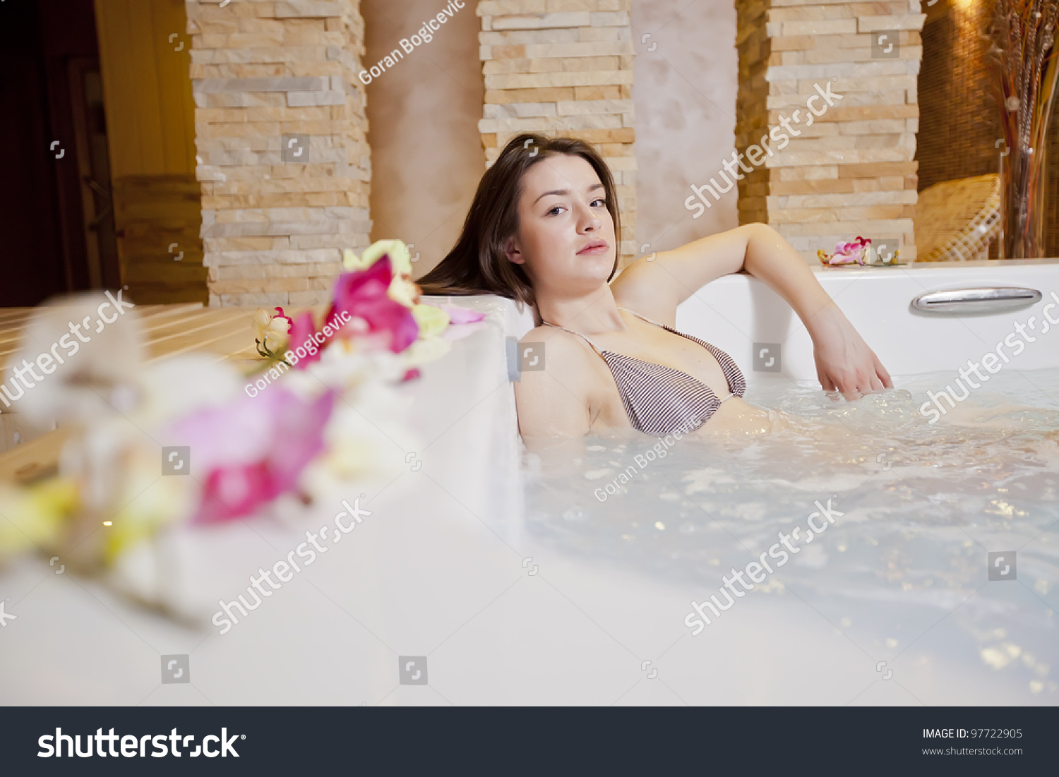 alyson richardson add hot tub girl photo