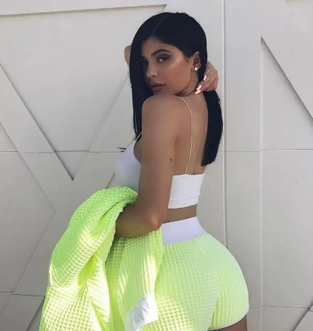 Kylie Jenner Camel Toe ladyboys dickgirls