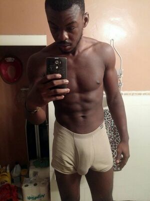 andy frankel recommends black male nude selfie pic