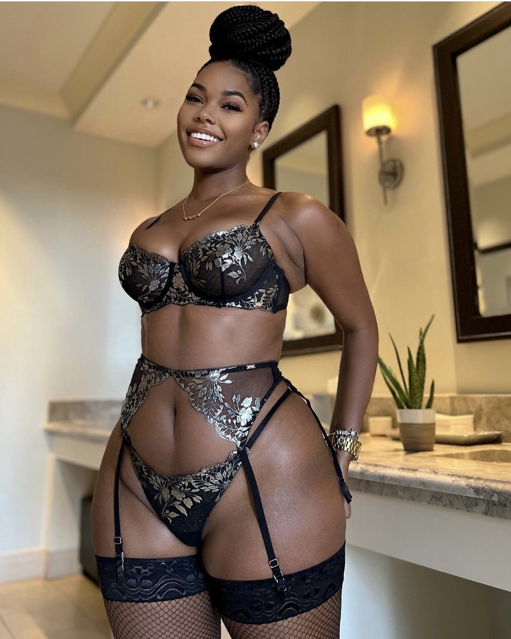 daisy justice recommends ebony in lingerie pics pic