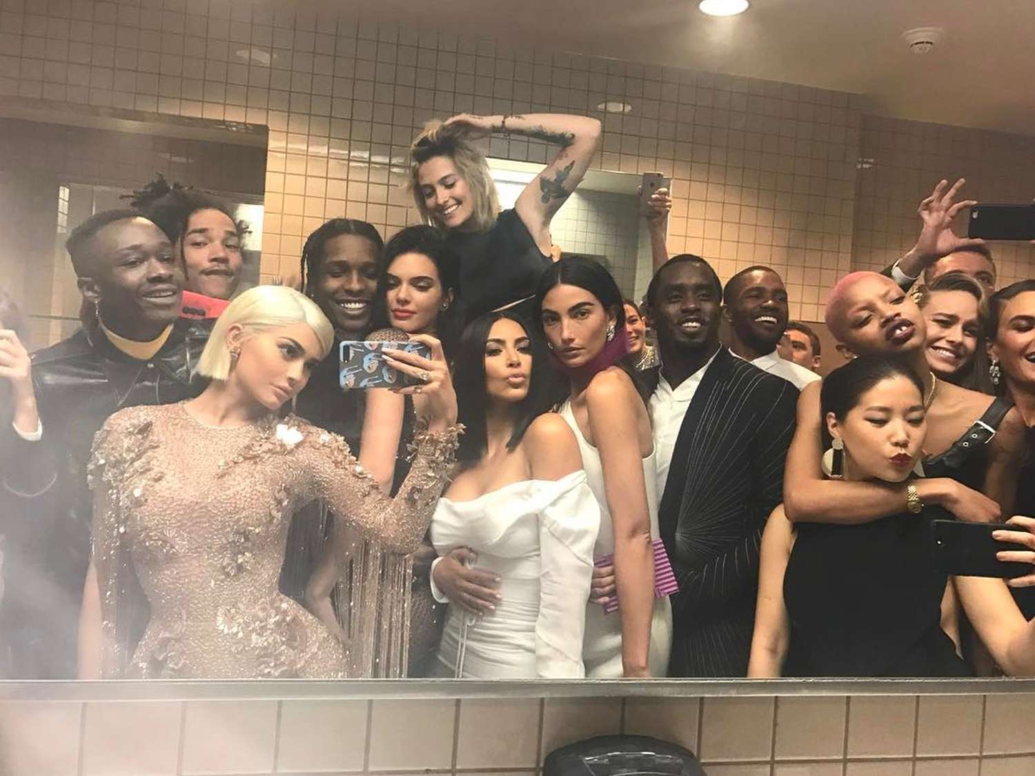 christopher weber recommends kim kardashian bathroom selfie nude pic