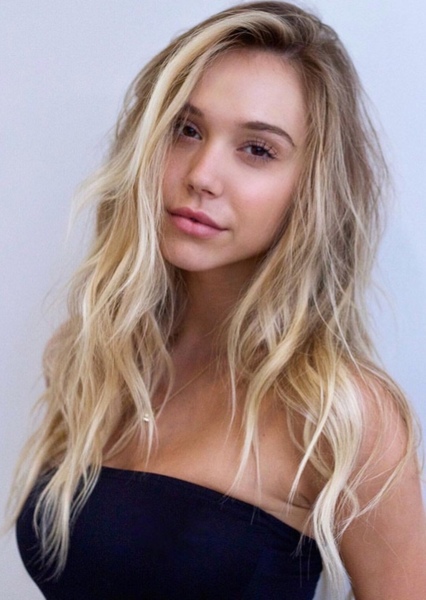 alexis ren sex