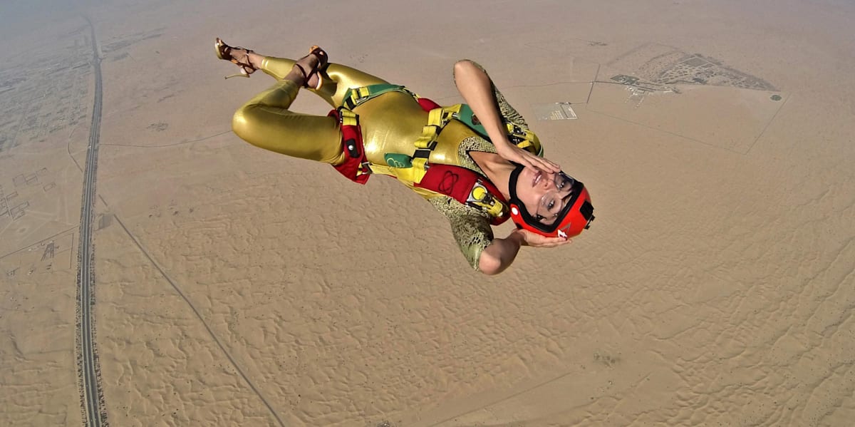 adam hariz recommends roberta mancino naked skydive pic