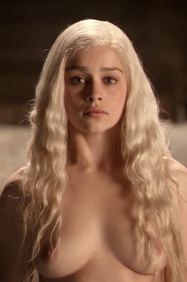 christian vanhook recommends Daenerys Targaryen Naked Pics