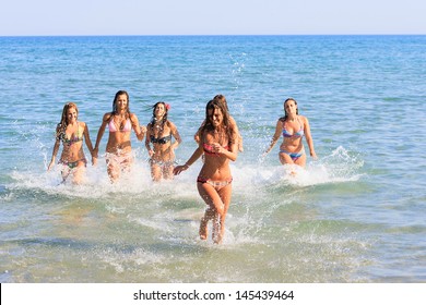 beth lawrence gossett recommends nude beach group pics pic