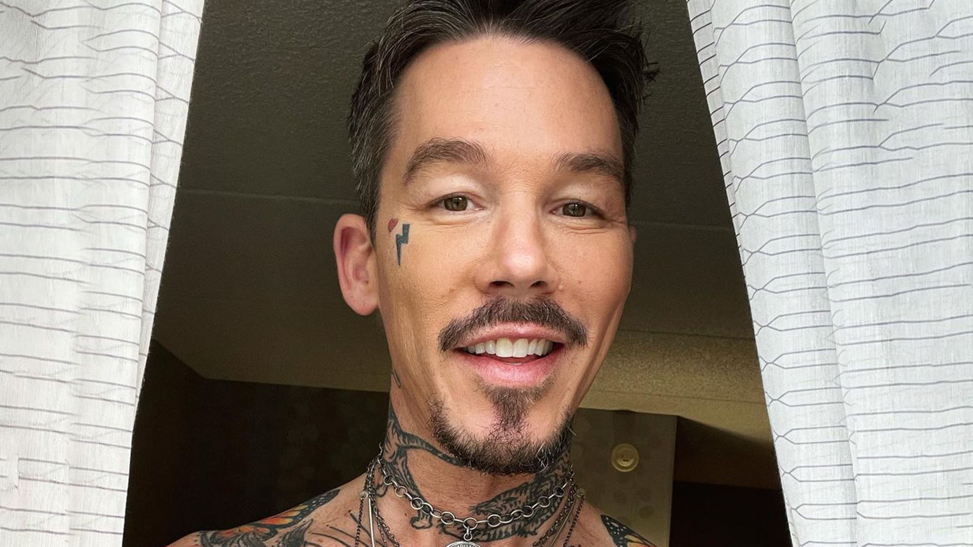 brady kelley recommends david bromstad nude pic