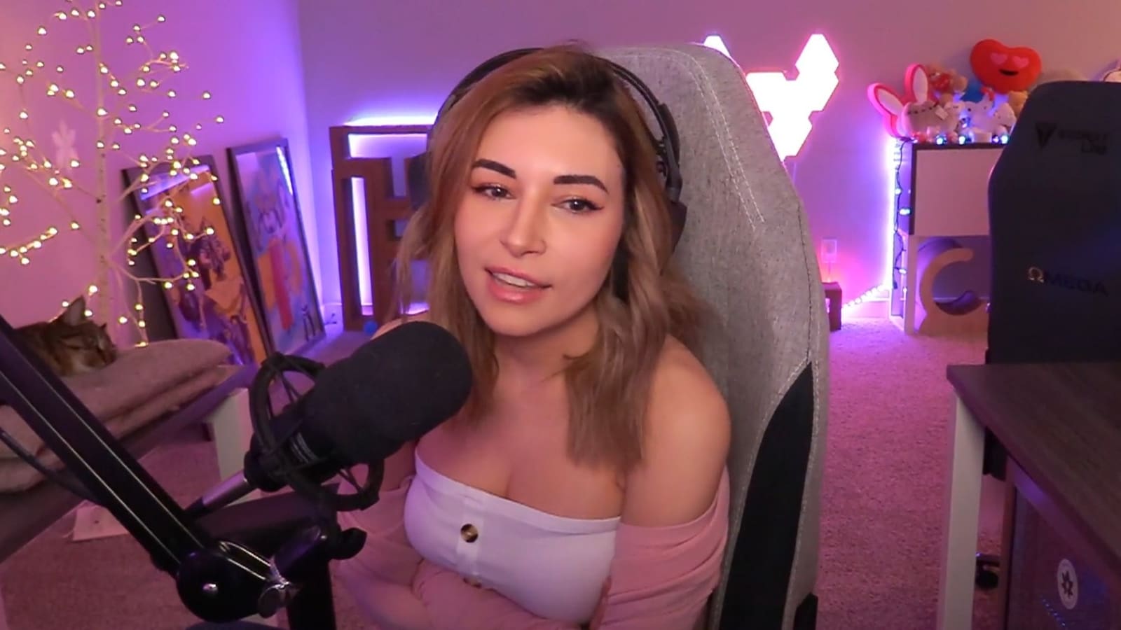 alinity twitch nude