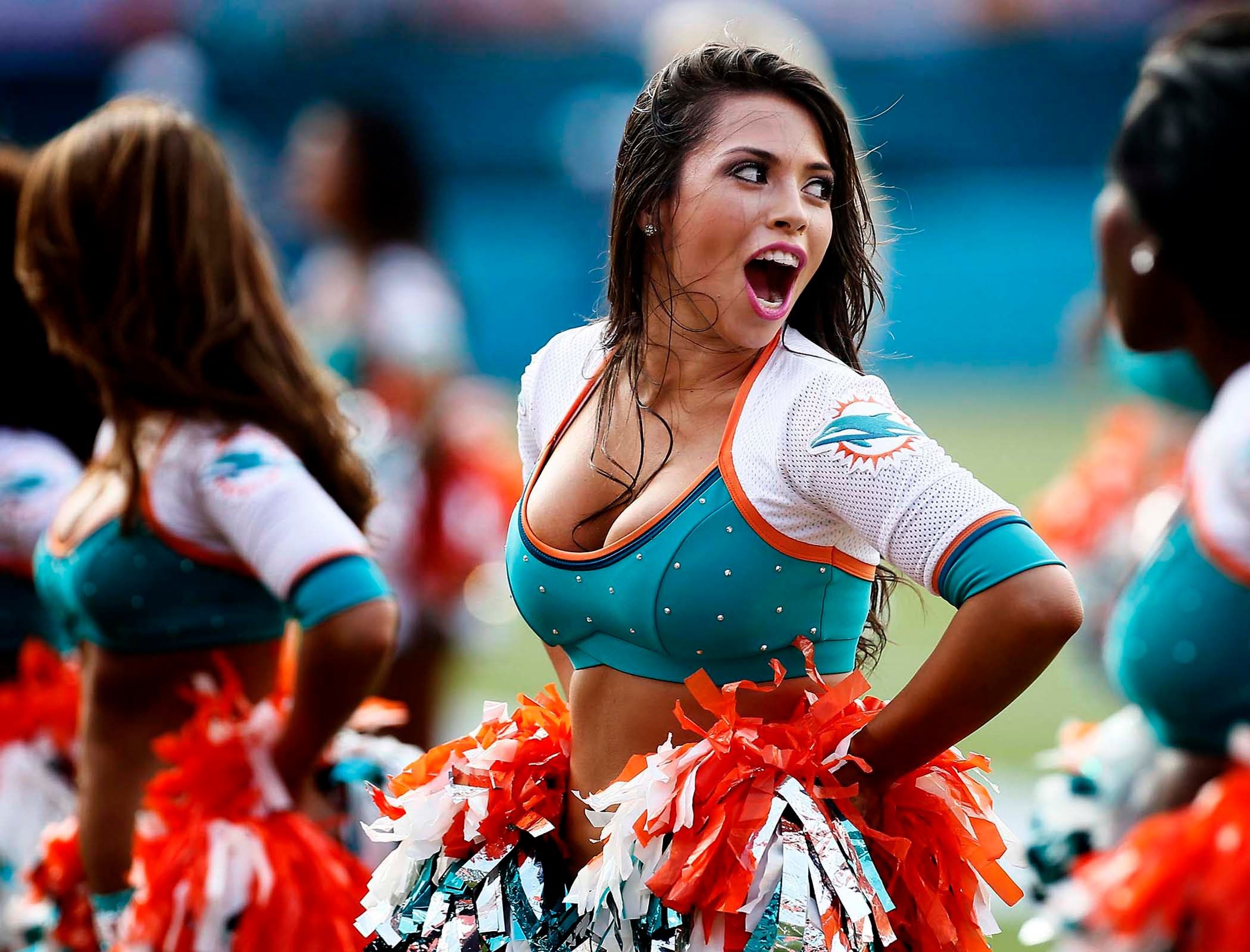 brenda schalk recommends big tit nfl cheerleaders pic