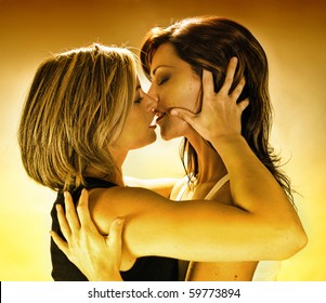 asma momin recommends 2 hot women kissing pic