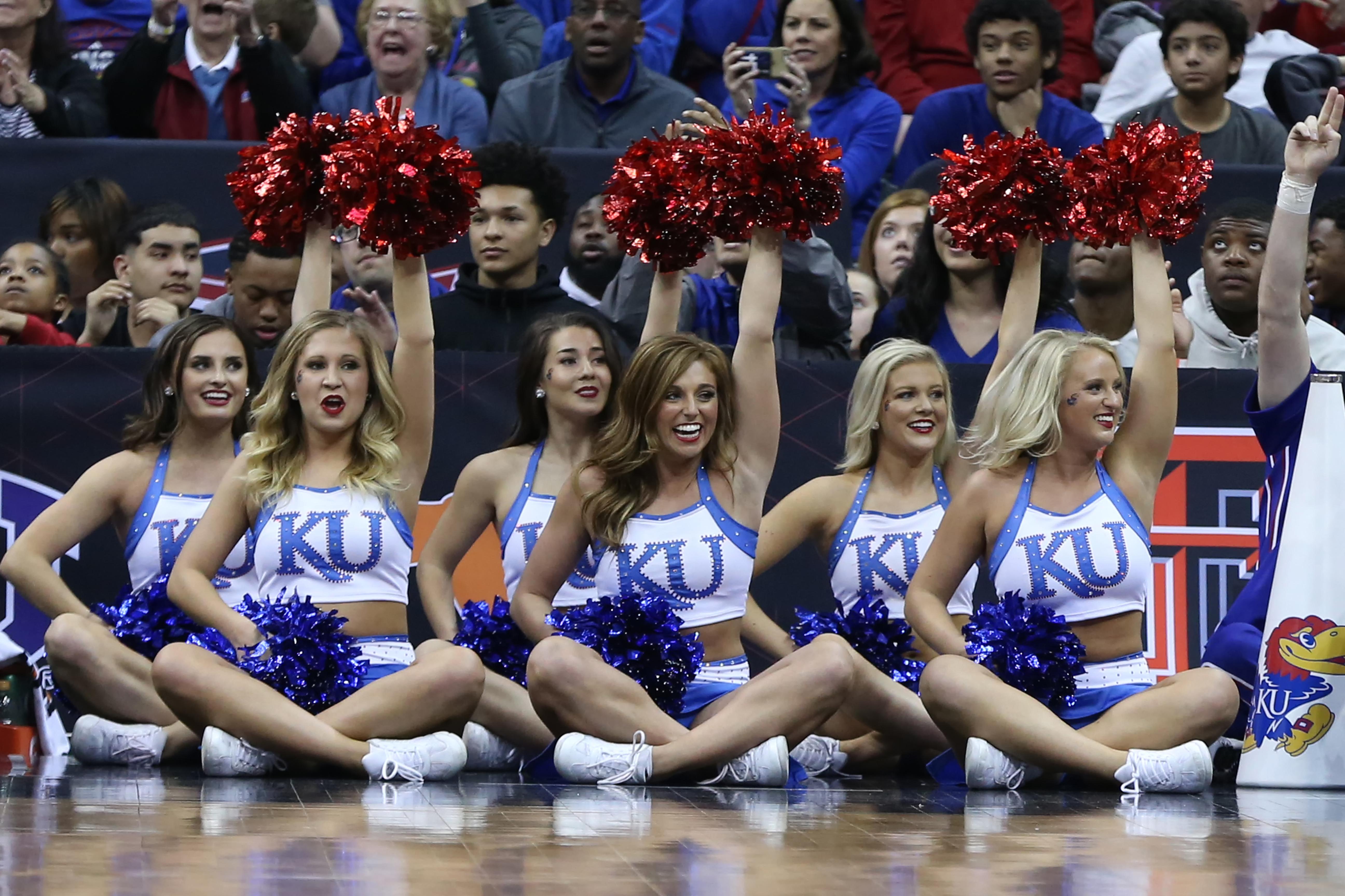 andrew rymes recommends College Cheerleaders Exposed