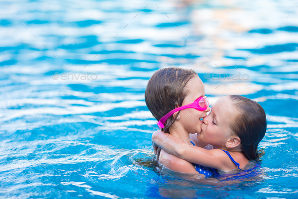 charlotte wellington recommends girls playing in pool pic