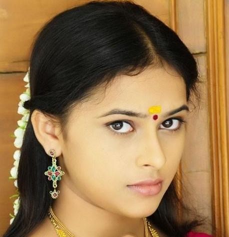 aprilita wirianto share sri divya selfie bathroom photos