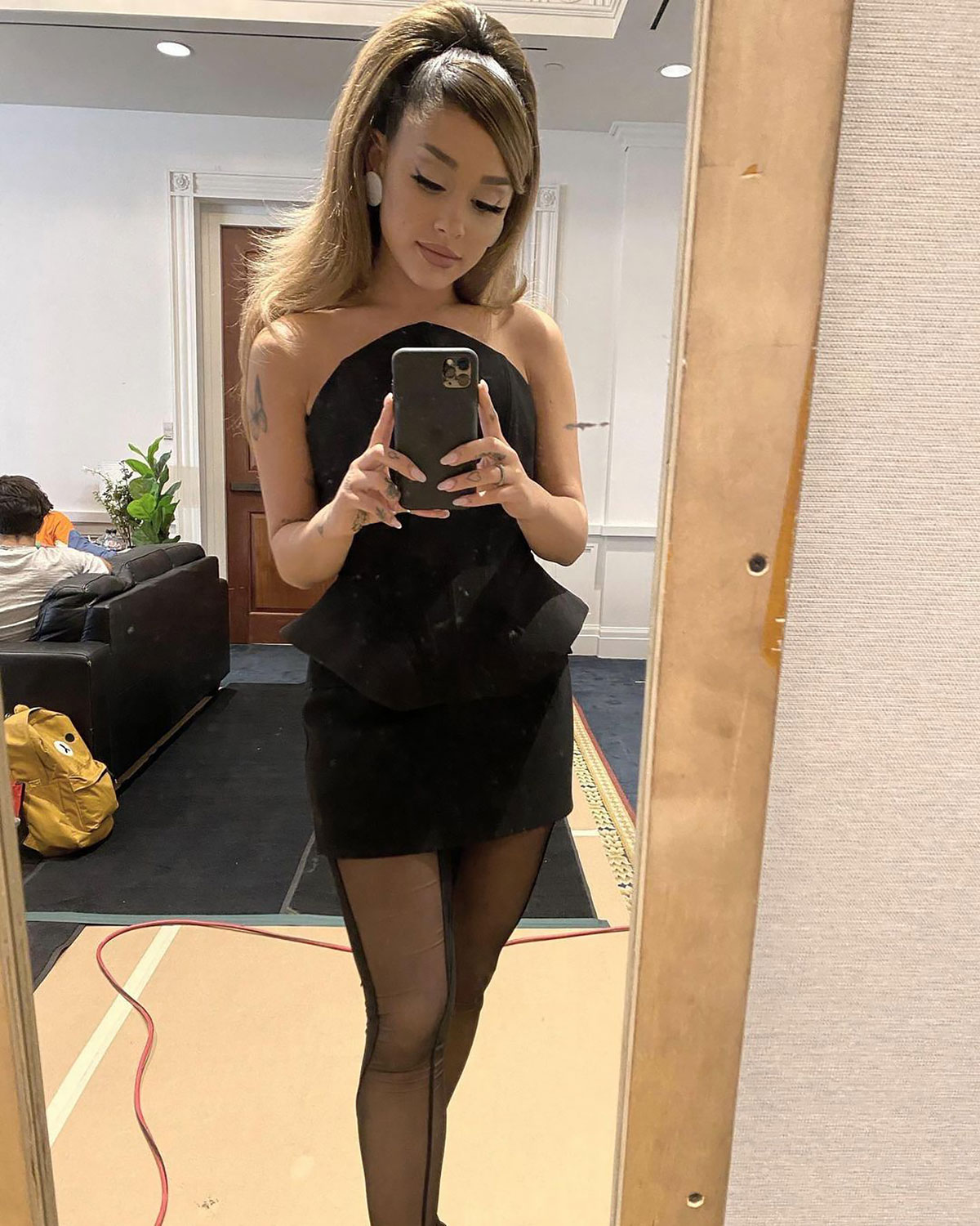 dagnachew asrat recommends ariana grande sexy skirt pic