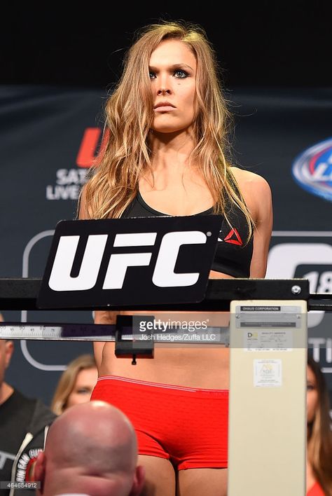 rhonda rousey cameltoe