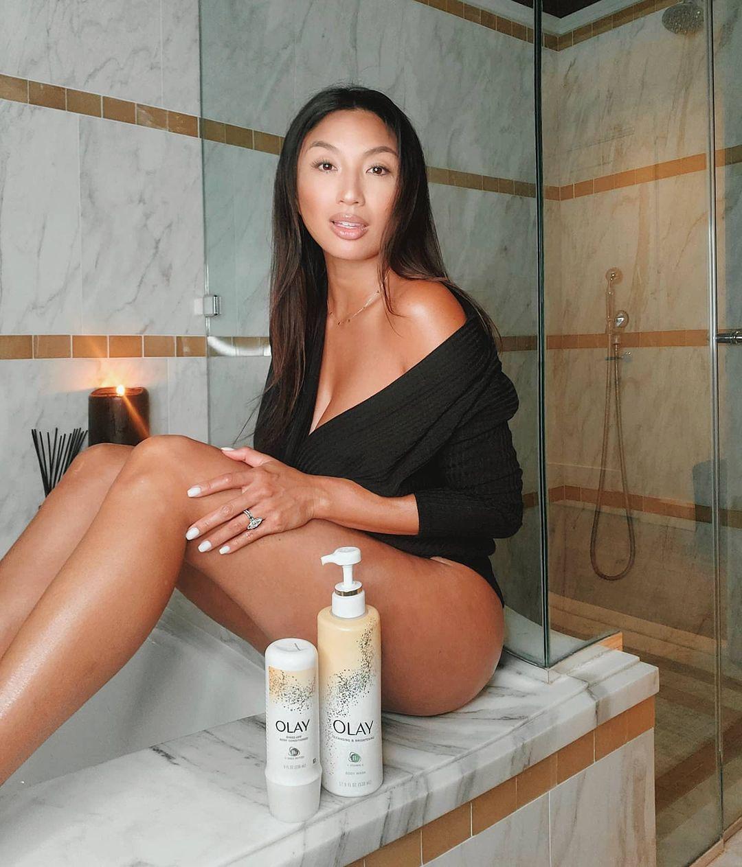 jeannie mai naked