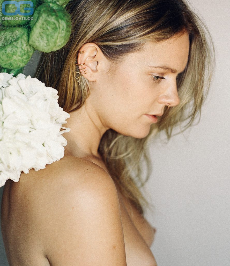 bernardo otero recommends Tove Lo Topless