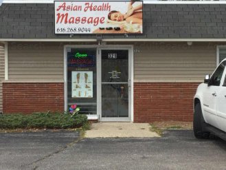 christopher veluz recommends erotic massage michigan pic