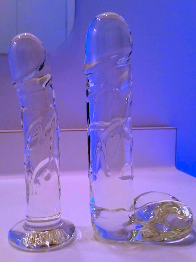 alex wimsatt share 12 inch glass dildo photos