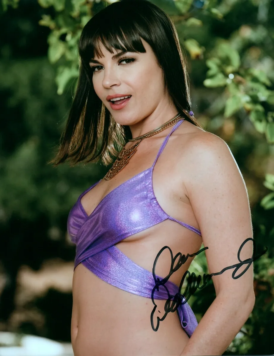 colin galloway recommends dana dearmond pic pic