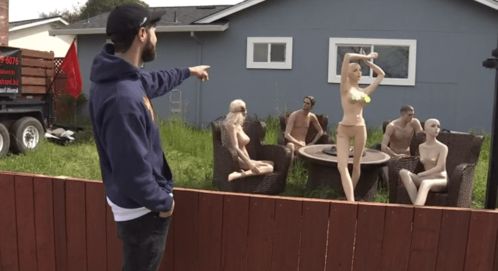 arthur will recommends Neighbor Naked In Backyard