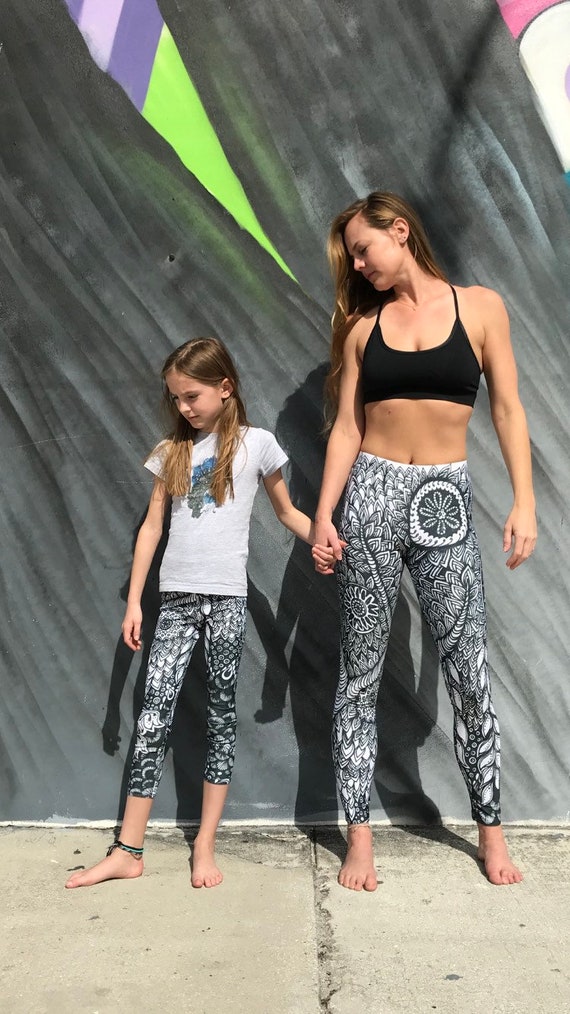 debbie sandler add photo daughter in yoga pants