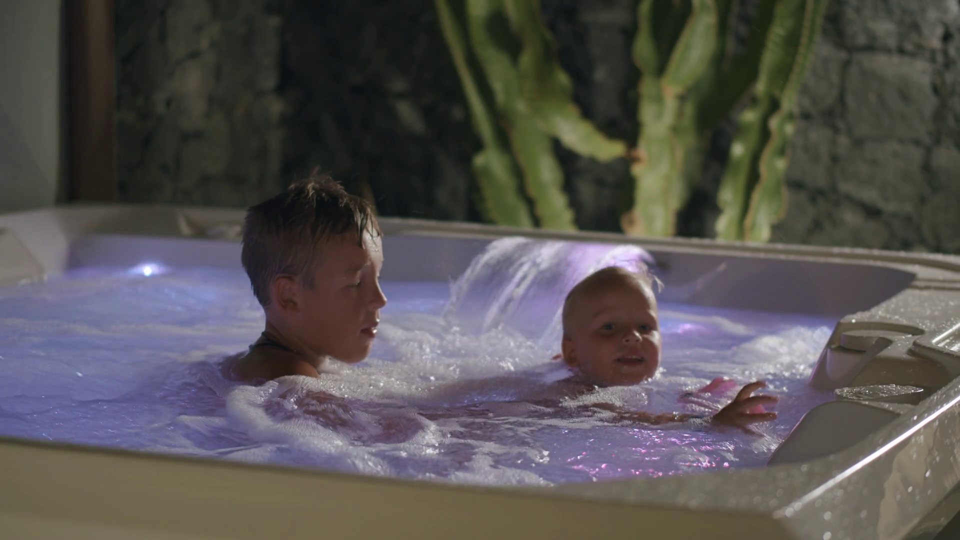 brian blackmer recommends Brother Sister Hot Tub