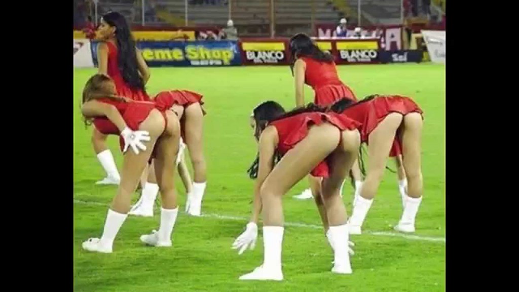 david borsodi recommends hot cheerleaders malfunctions pic