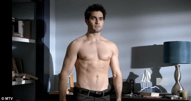 alicia an add photo tyler hoechlin sex scene