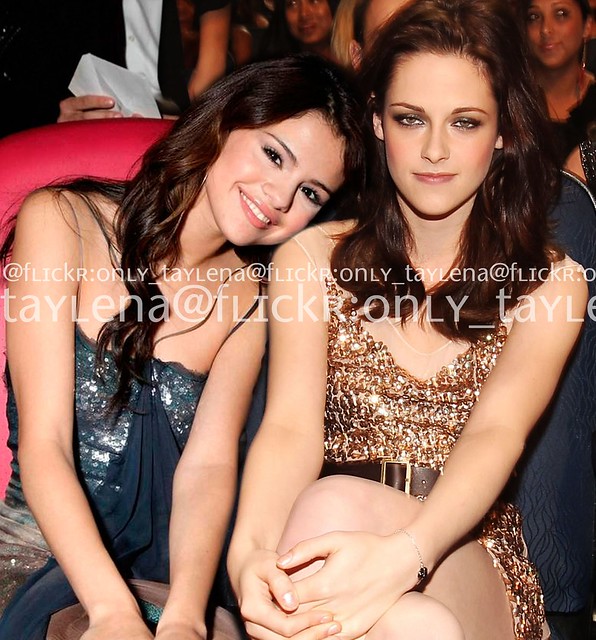 andrew pendergast recommends Kristen Stewart And Selena Gomez