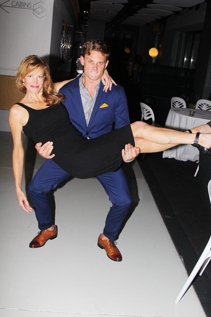 don firman recommends anna gunn legs pic