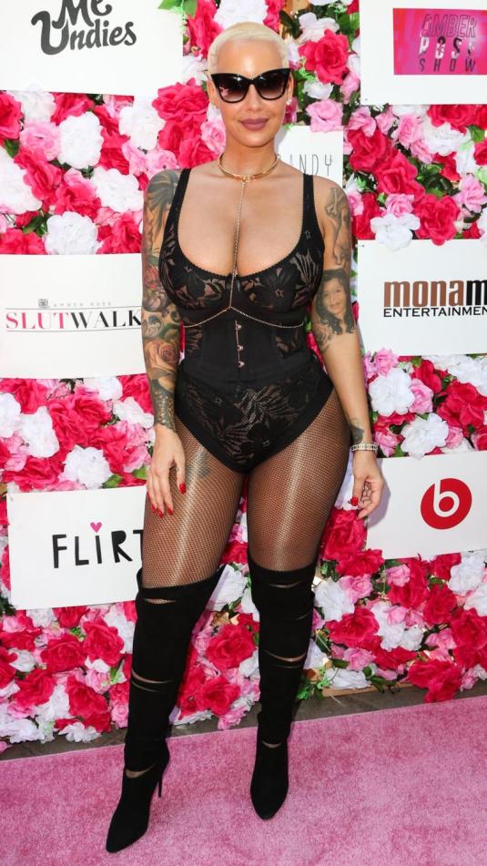 cave recommends amber rose landing strip pic