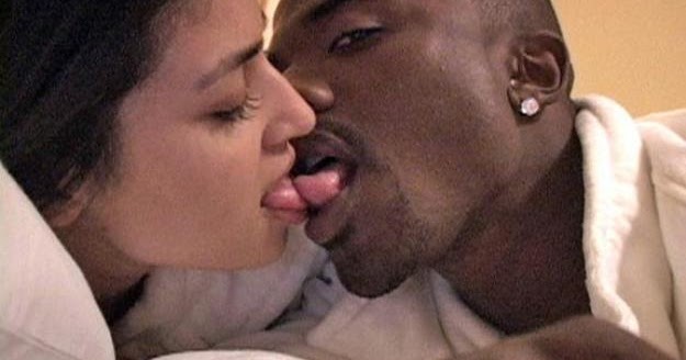 Kim Sucking Ray J naken jenter