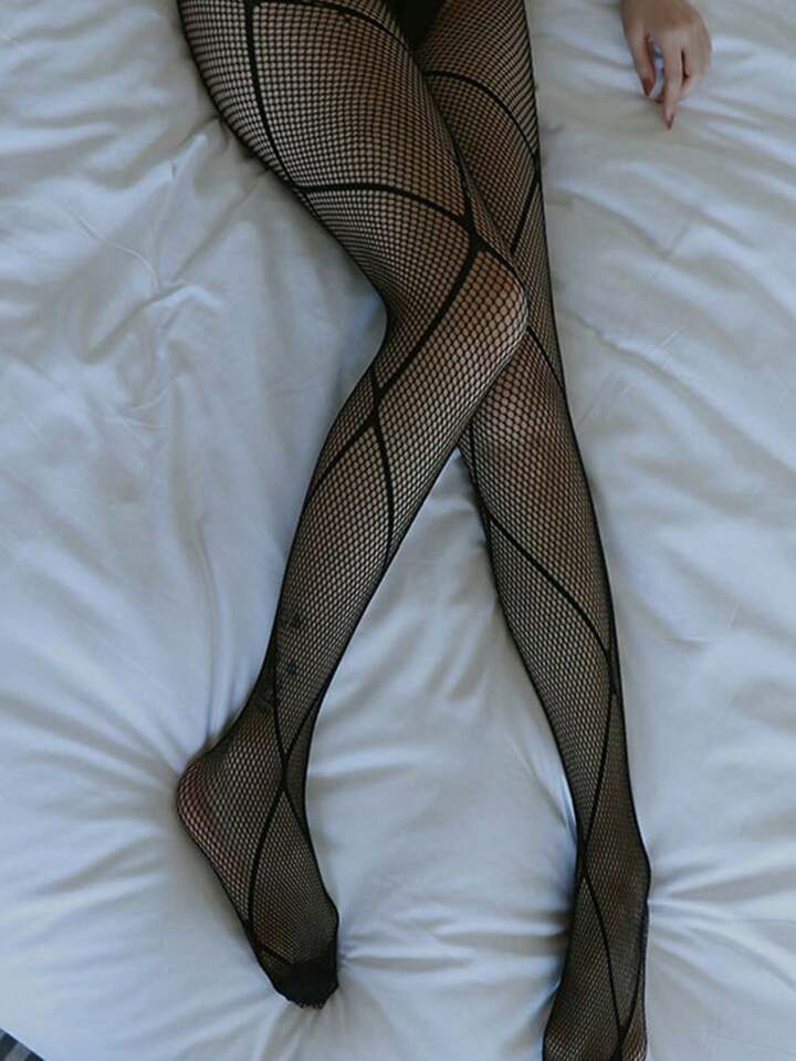 amrin naz share sexy fishnets tumblr photos