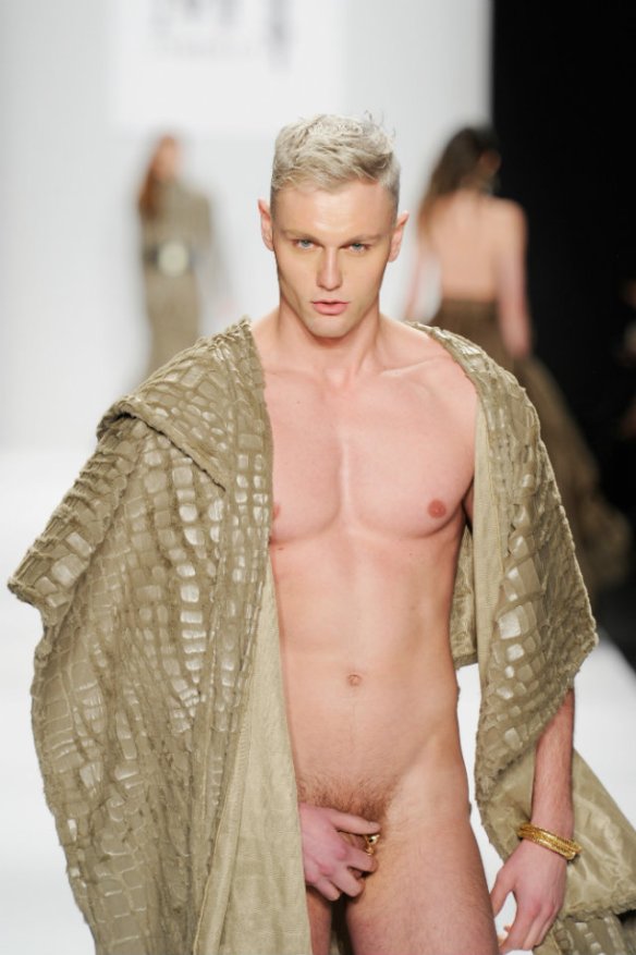 andy laird recommends Naked Men On Catwalk