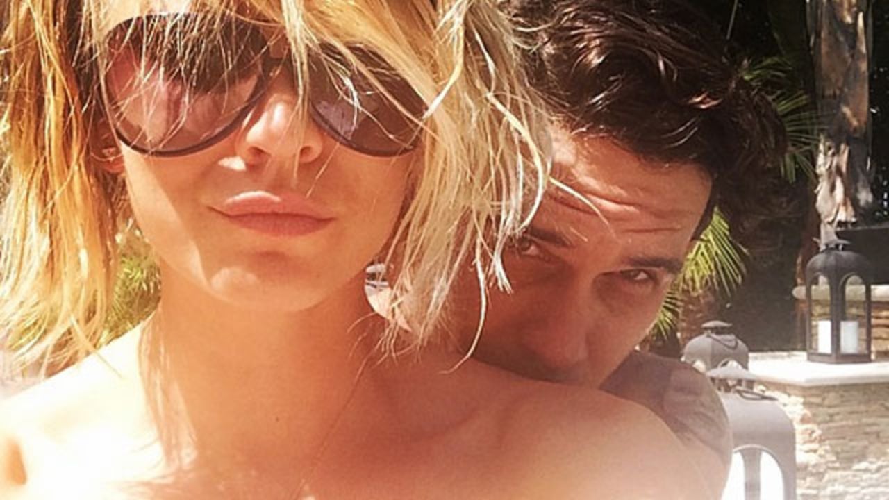 chris paglione recommends kaley cuoco leaked nude pic