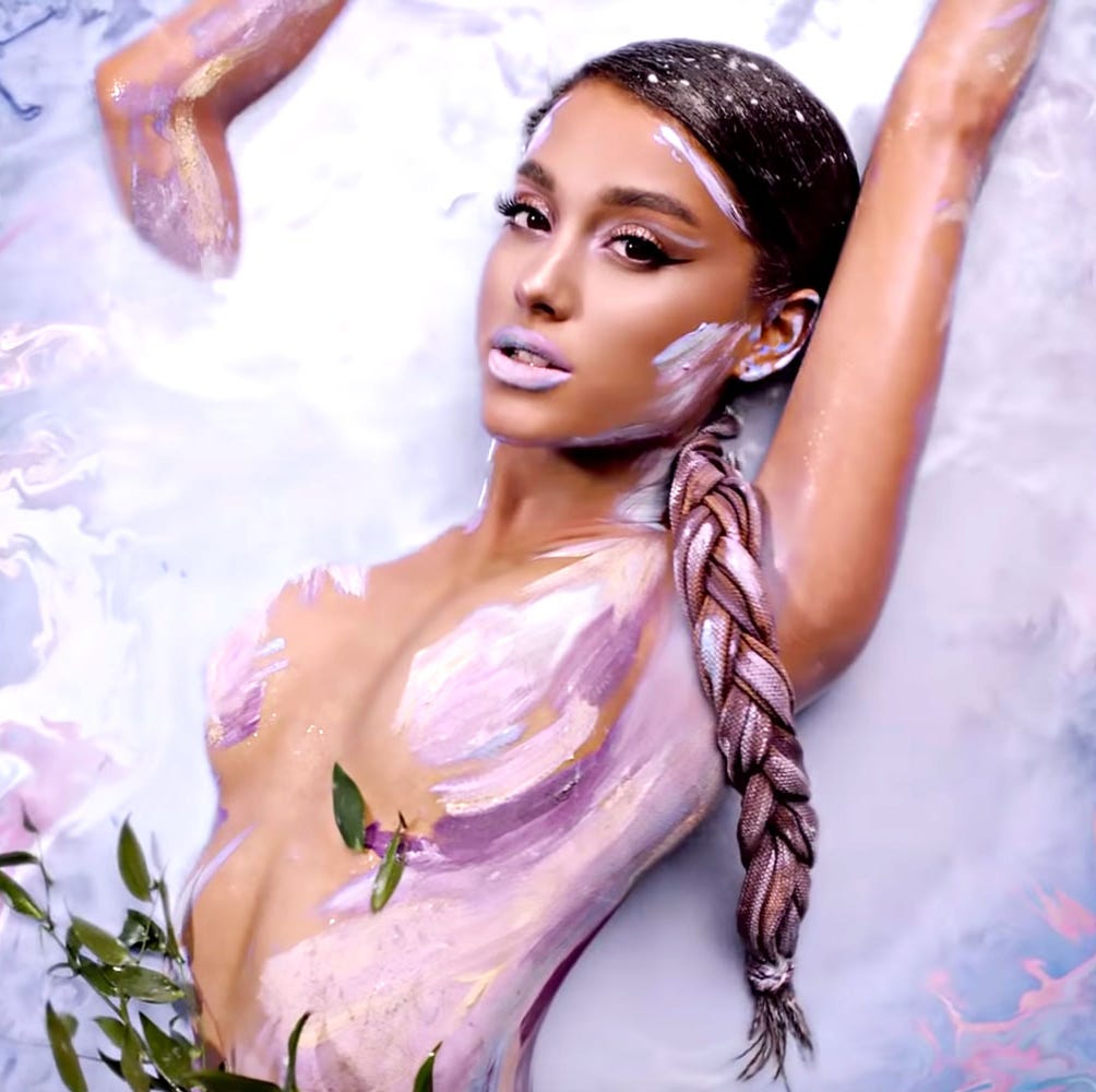 ariana grande nude tits