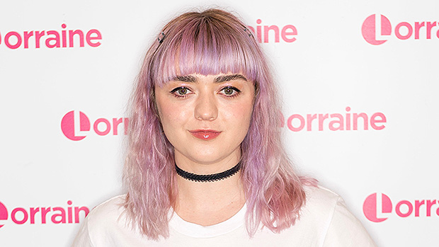 diana nigon recommends Maisie Williams Poses In A Bra