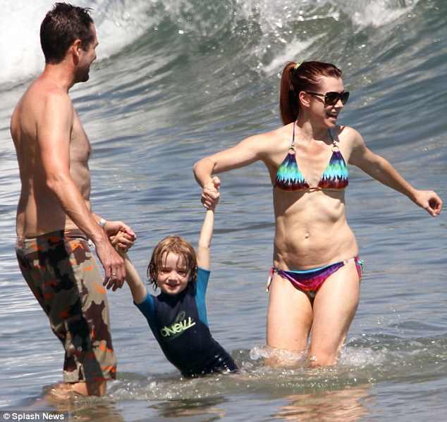 beth gargano add photo alyson hannigan butt