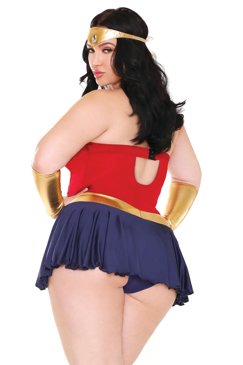 danielle moncrief share wonder woman costume porn photos