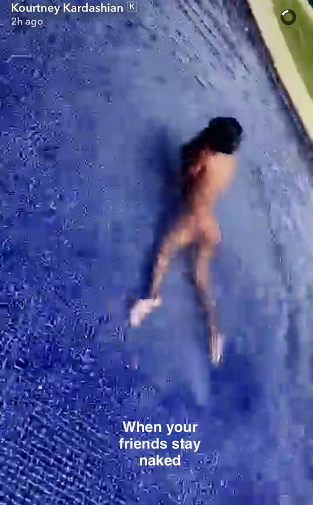 Kim Kardashian Twerking In Pool tits blonde