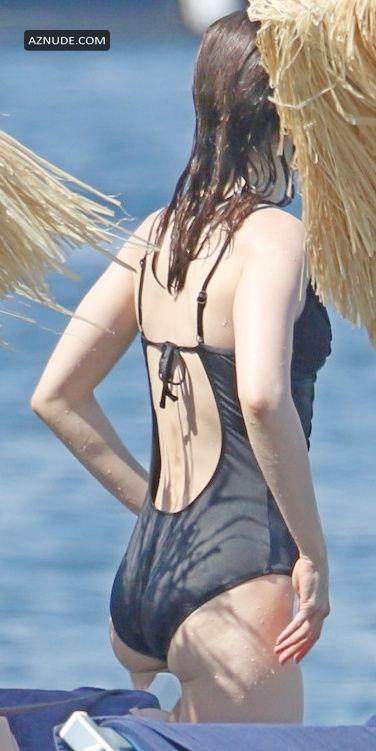 akhil kaushal share lily collins nip slip photos