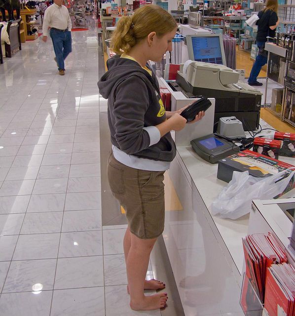 daniel puiu add woman barefoot in public photo