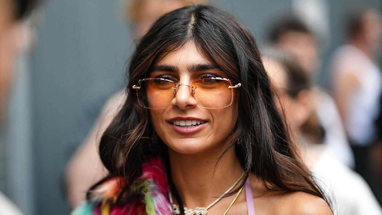 bayer munich recommends Mia Khalifa Having Sex