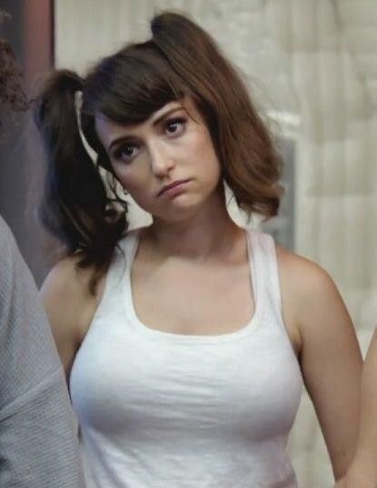 milana vayntrub selfies