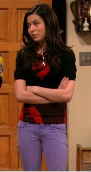 miranda cosgrove cameltoe