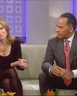 aron haynes recommends Amy Robach Upskirt